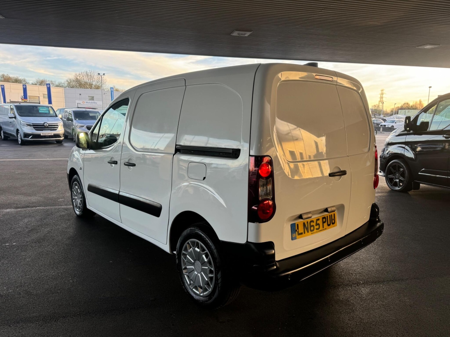 Used Peugeot Partner 2015 for sale - 76688683: Photo 7