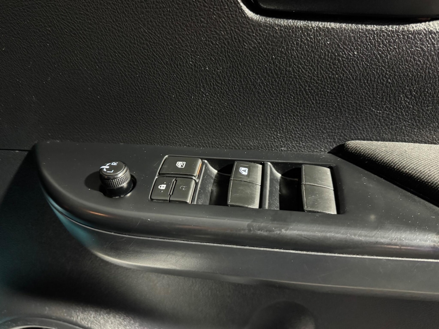 Used Toyota Hilux 2020 for sale - 77626166: Photo 25