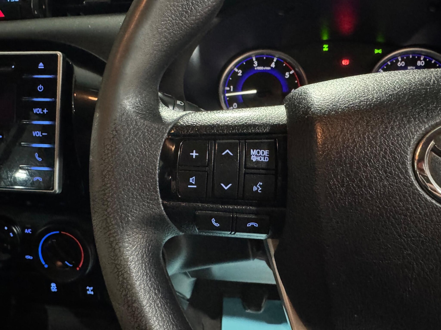 Used Toyota Hilux 2020 for sale - 77626166: Photo 30