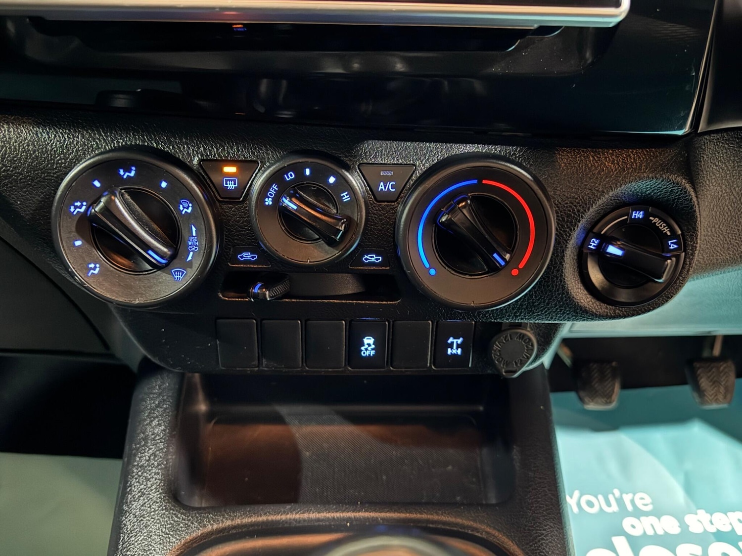 Used Toyota Hilux 2020 for sale - 77626166: Photo 37