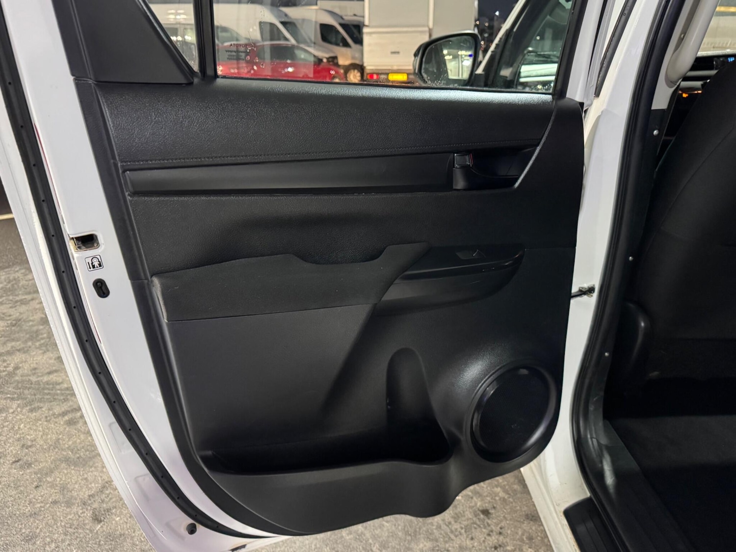 Used Toyota Hilux 2020 for sale - 77626166: Photo 51