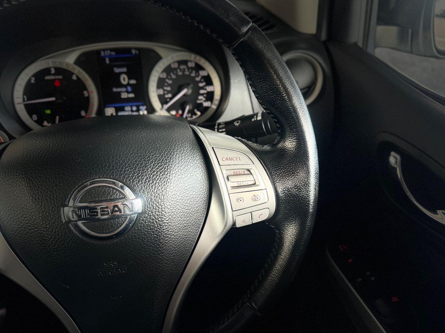 Used Nissan Navara 2020 for sale - 76539116: Photo 43