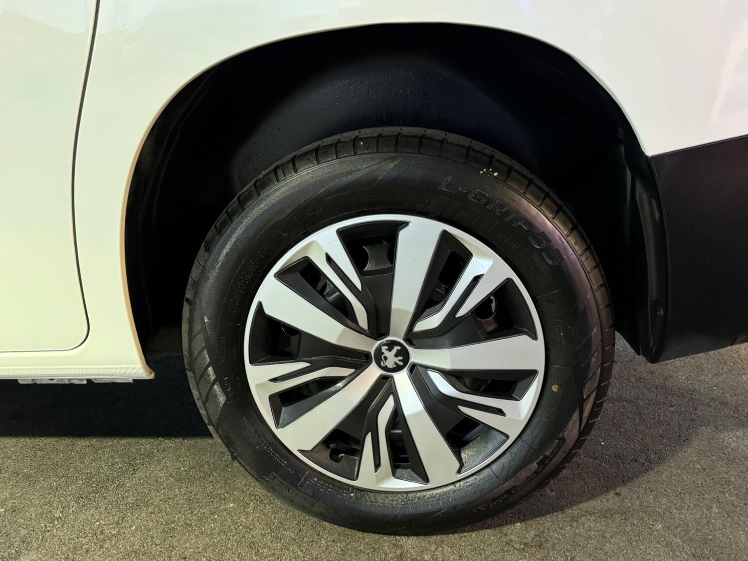 Used Peugeot Partner 2022 for sale - 76349609: Photo 23