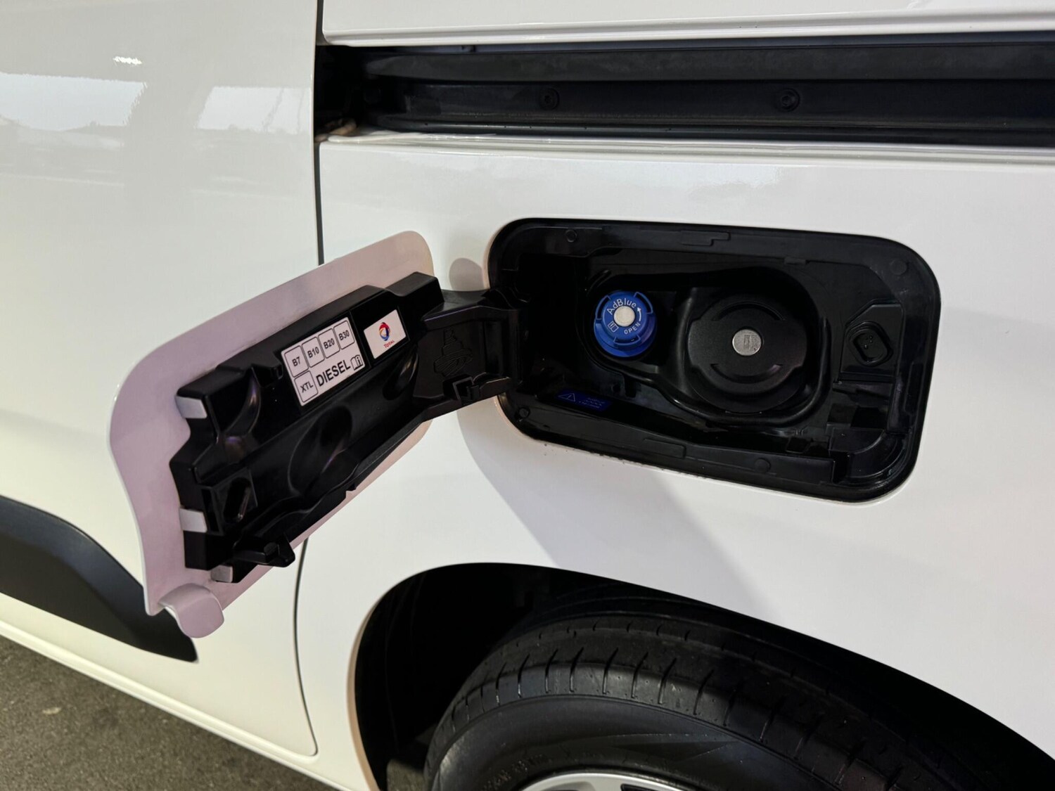 Used Peugeot Partner 2022 for sale - 76349609: Photo 25