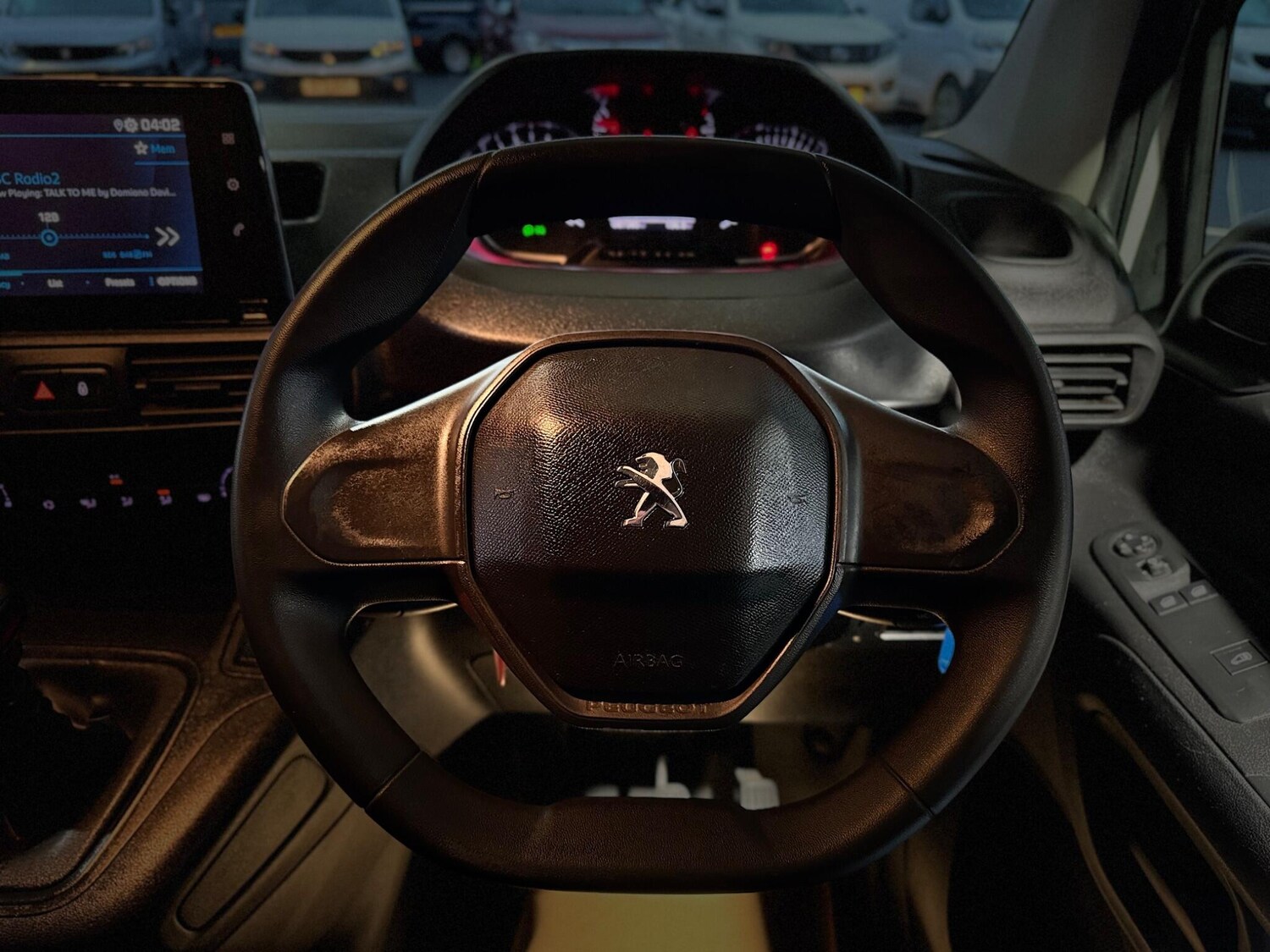 Used Peugeot Partner 2022 for sale - 76349609: Photo 31