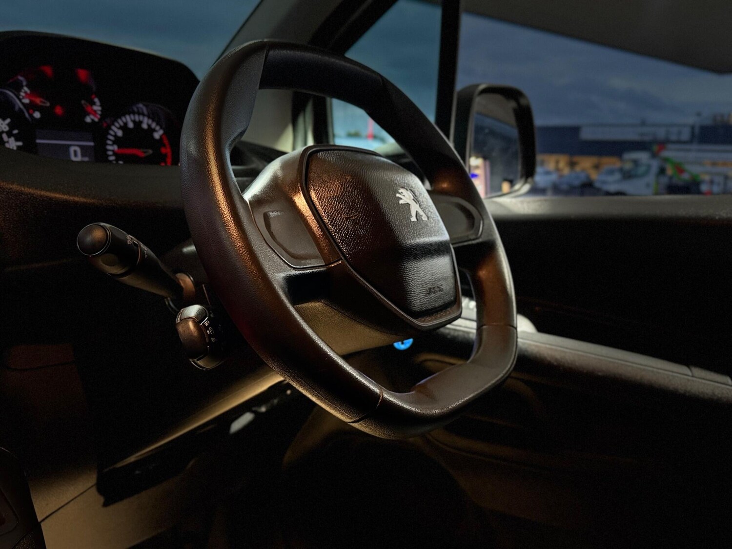 Used Peugeot Partner 2022 for sale - 76349609: Photo 32