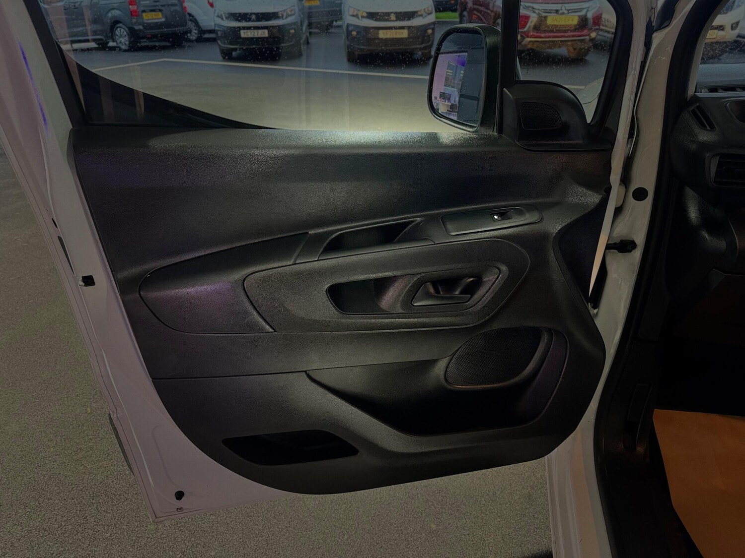 Used Peugeot Partner 2022 for sale - 76349609: Photo 45