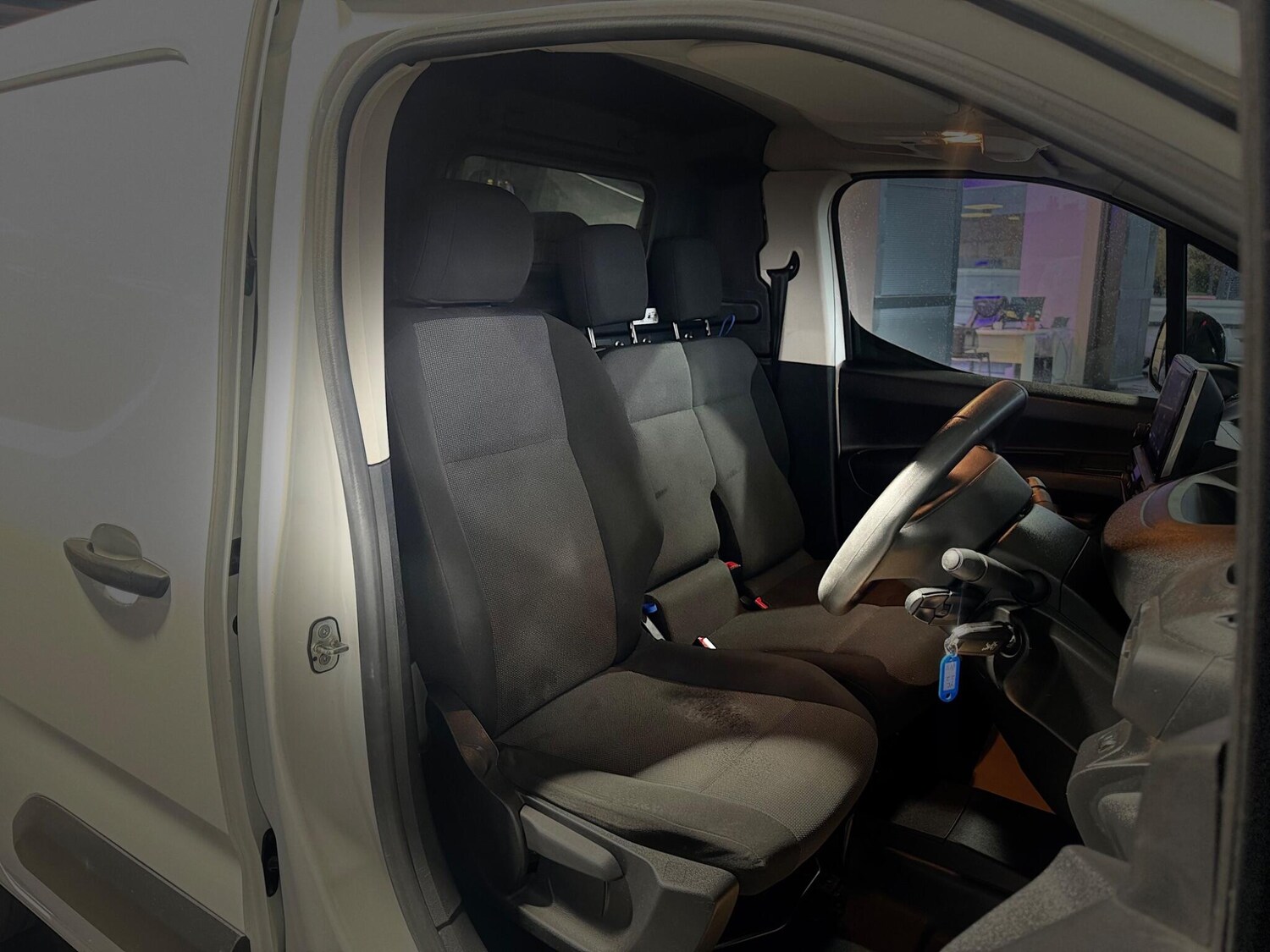 Used Peugeot Partner 2022 for sale - 76349609: Photo 48