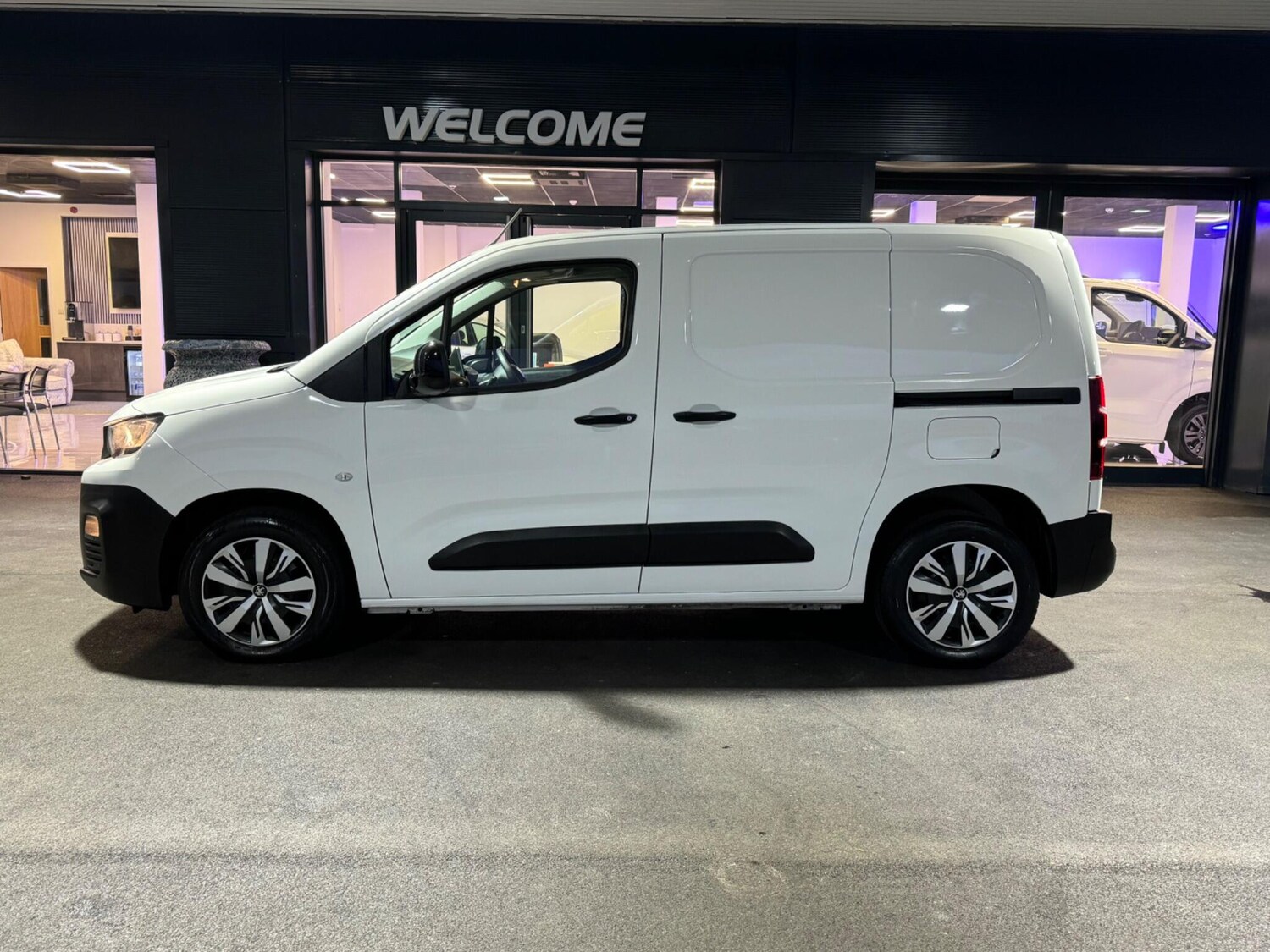 Used Peugeot Partner 2022 for sale - 76349609: Photo 5