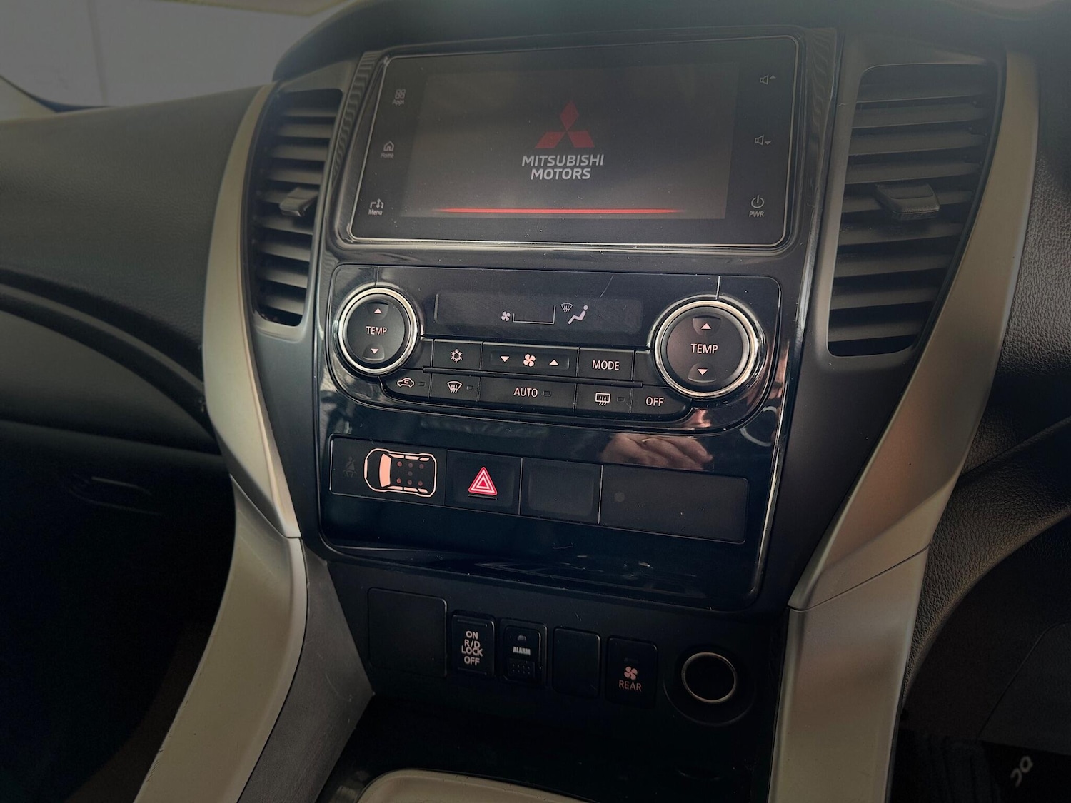 Used Mitsubishi Shogun Sport 2021 for sale - 76371068: Photo 39