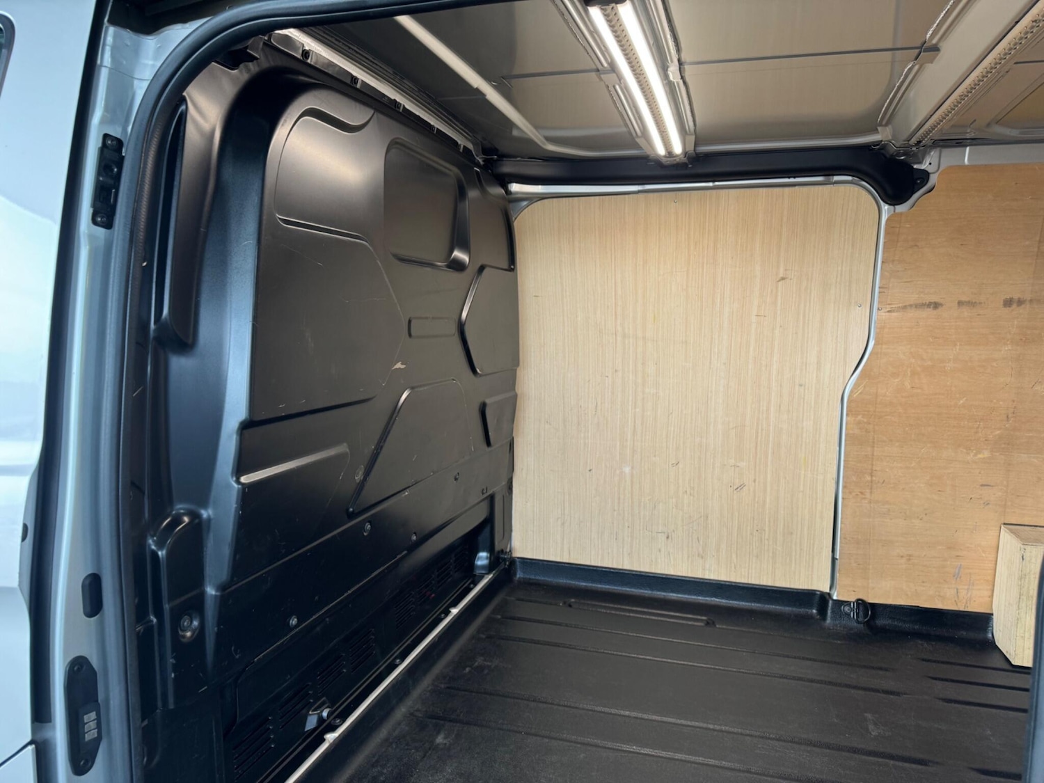 Used Ford Transit Custom 2023 for sale - 77585979: Photo 15