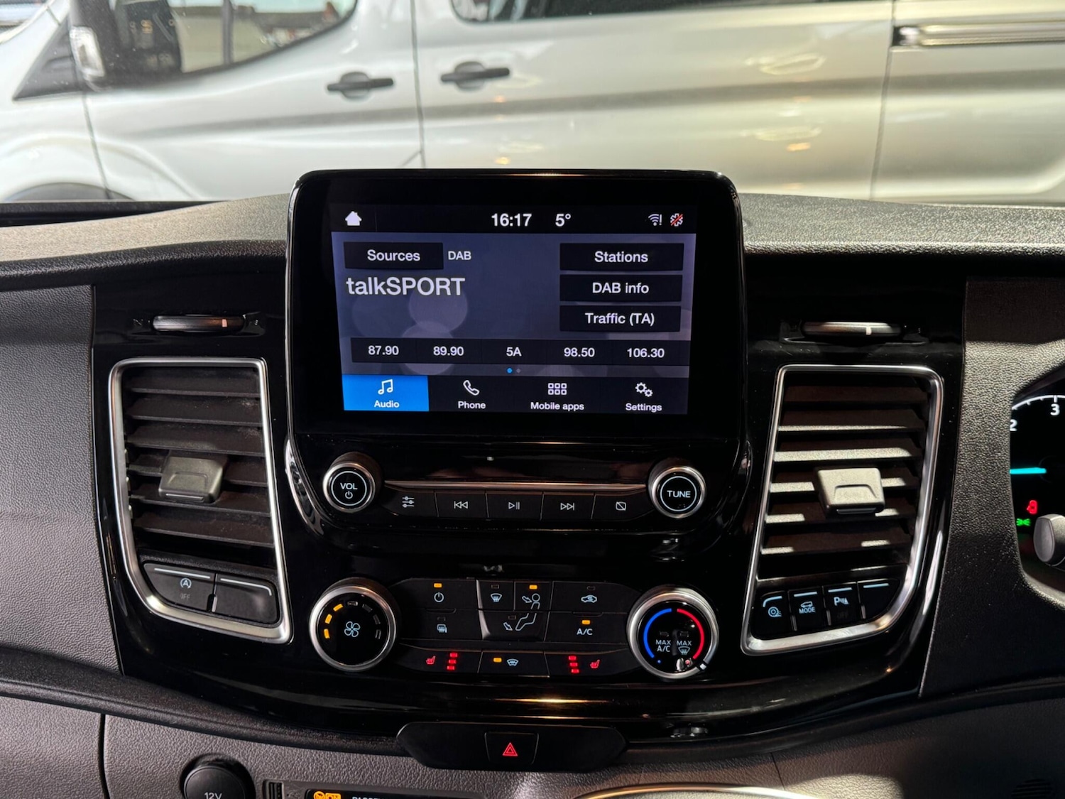 Used Ford Transit Custom 2023 for sale - 77585979: Photo 43