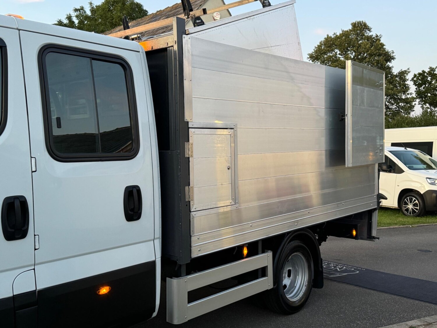 Vehicle 28