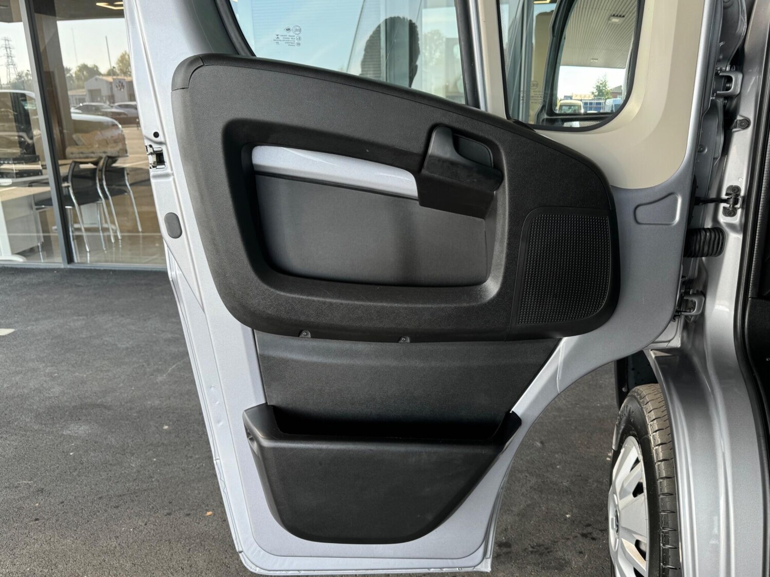 Used Citroen Relay 2023 for sale - 76250967: Photo 59