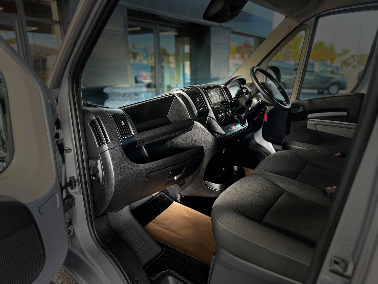 Used Citroen Relay 2023 for sale - 76250967: Photo 60