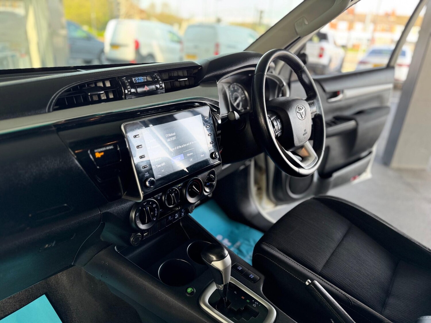 Used Toyota Hilux 2021 for sale - 77993324: Photo 62