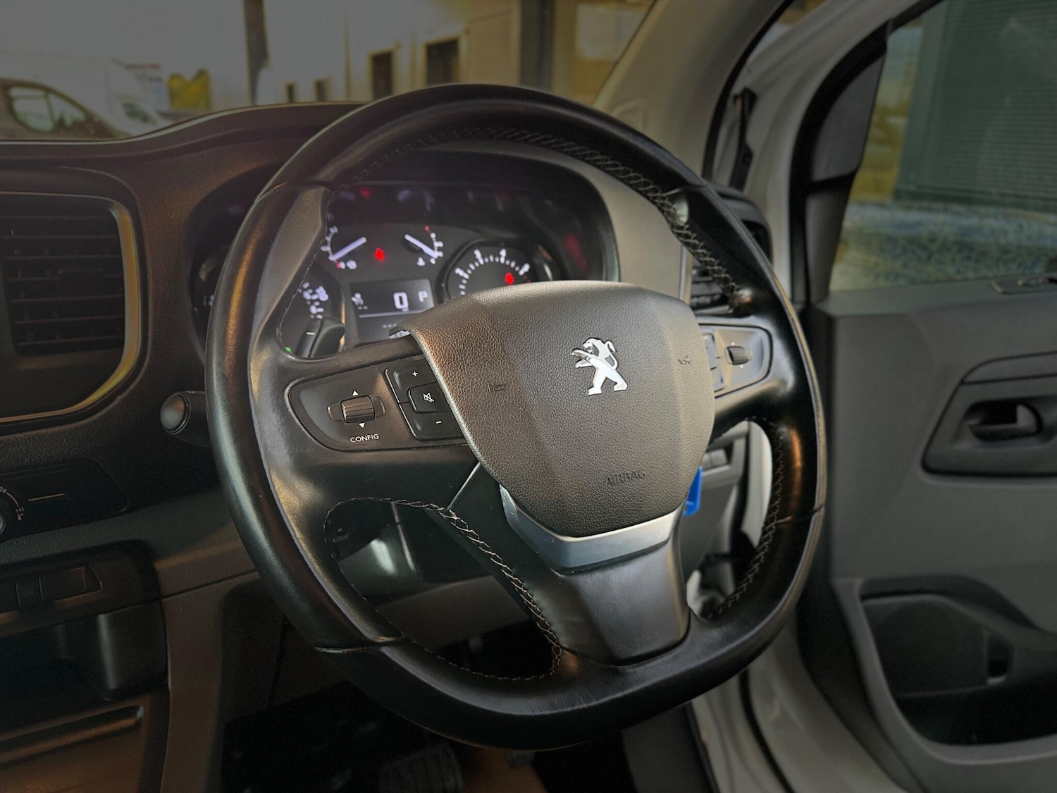 Used Peugeot Expert 2022 for sale - 76326497: Photo 41