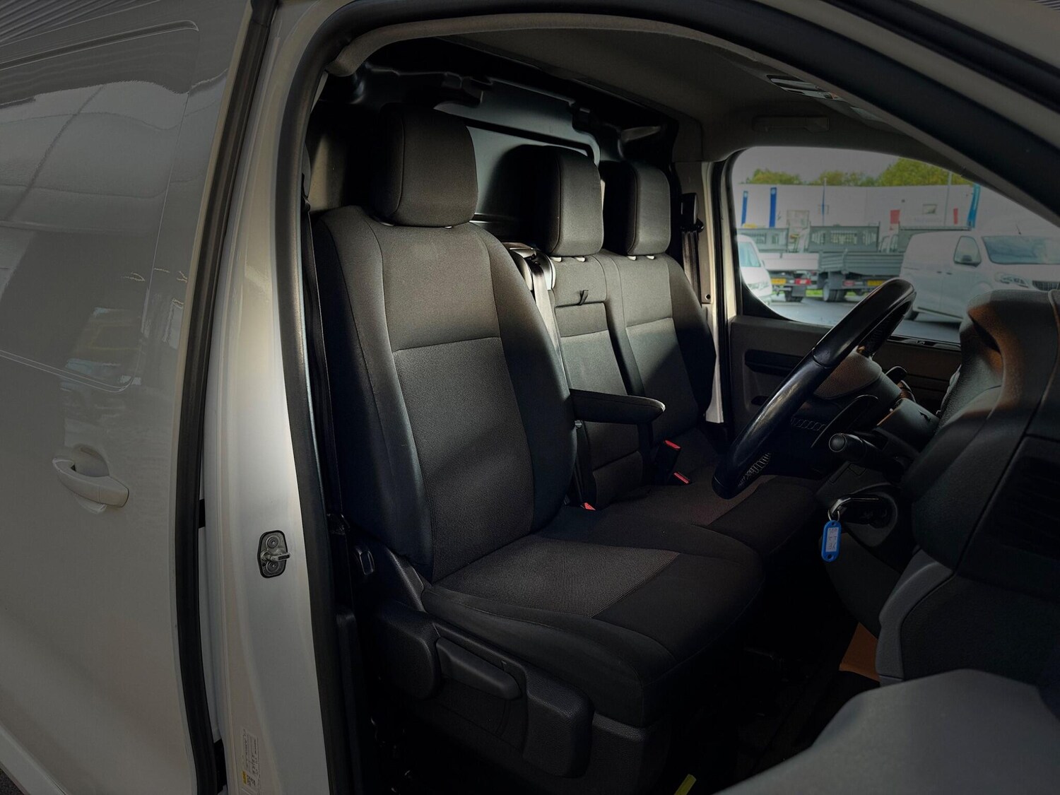 Used Peugeot Expert 2022 for sale - 76326497: Photo 60