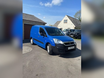 Used Peugeot Partner 2018 for sale - 74584918: Photo