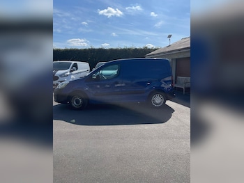 Used Peugeot Partner 2018 for sale - 74584918: Photo