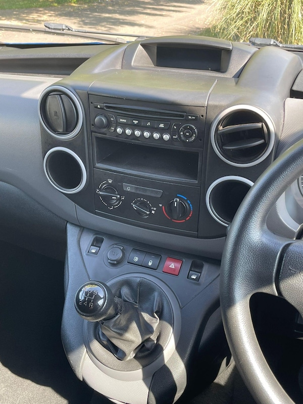 Used Peugeot Partner 2018 for sale - 74584918: Photo 9