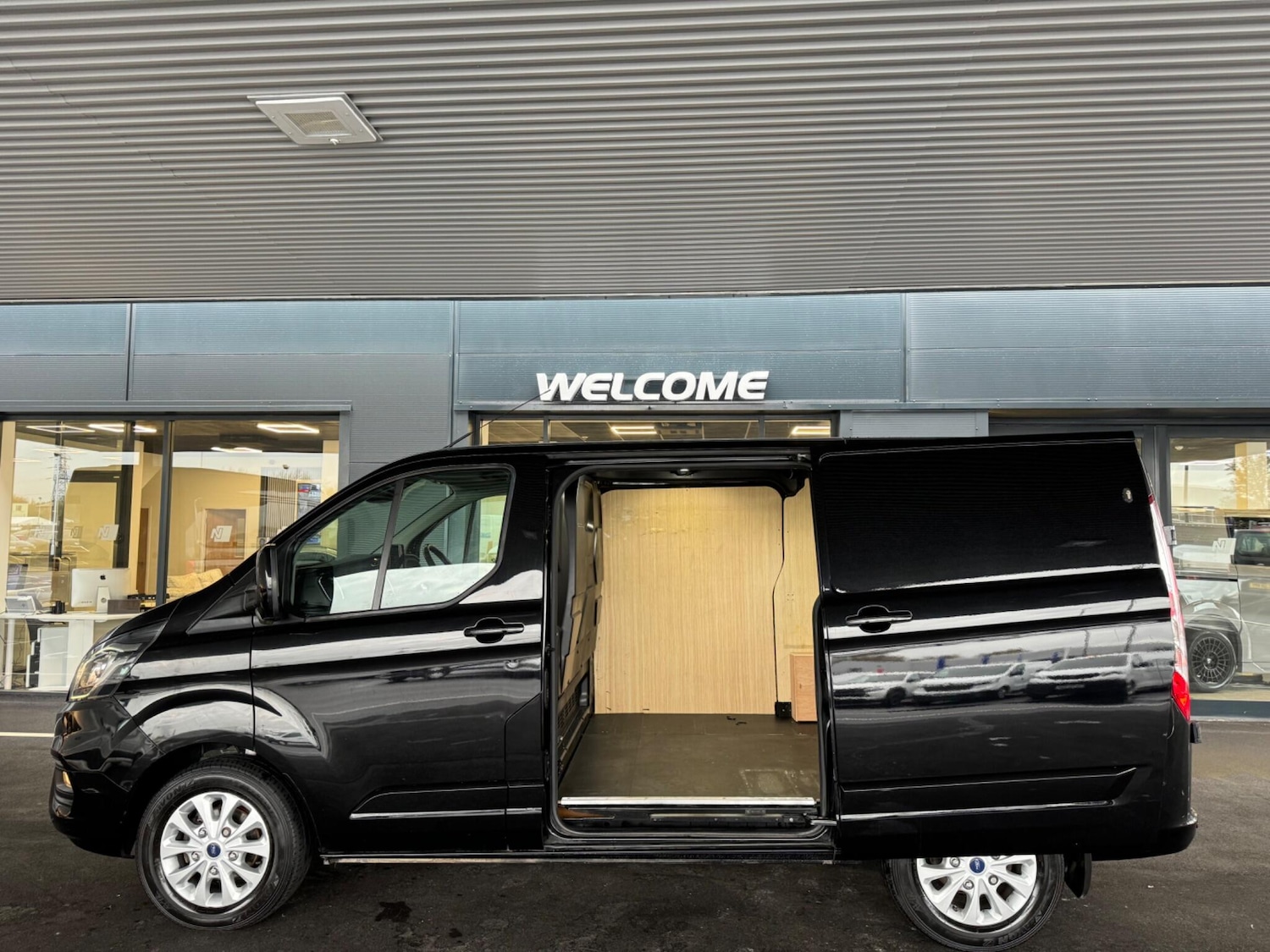 Used Ford Transit Custom 2022 for sale - 76550880: Photo 10