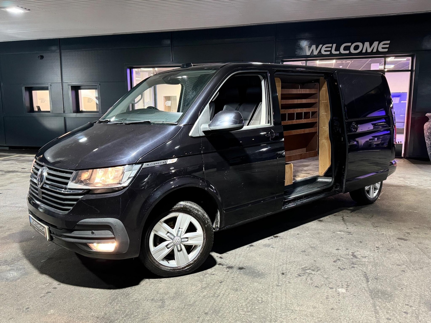 Used Volkswagen Transporter for sale - 77191839: Photo 2