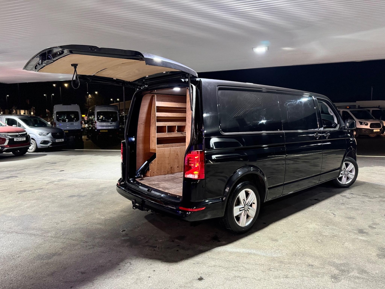 Used Volkswagen Transporter for sale - 77191839: Photo 8