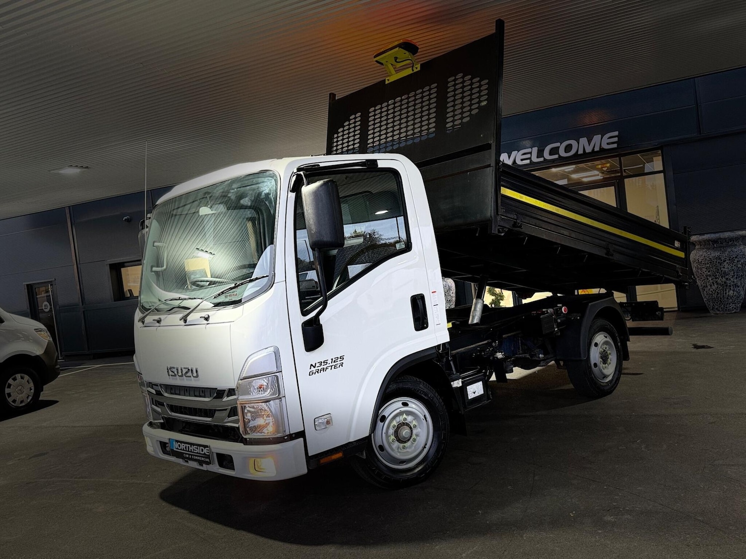 Used Isuzu Other 2023 for sale - 76485693: Photo 3