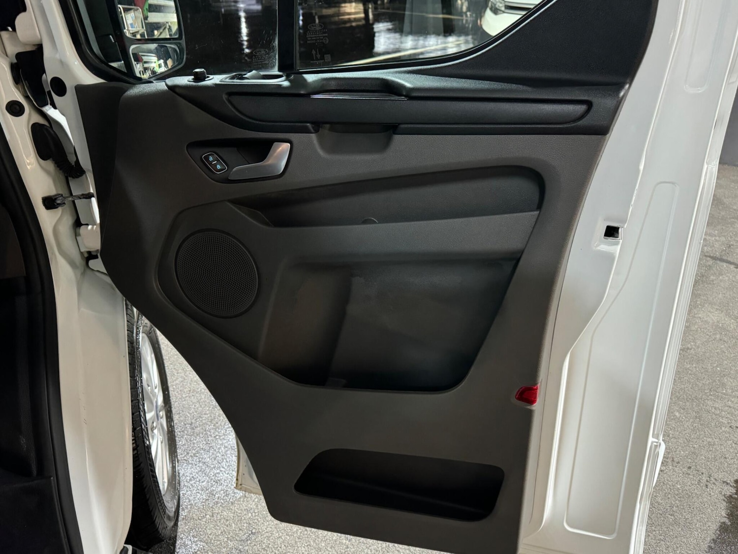 Used Ford Transit Custom 2022 for sale - 76990453: Photo 35