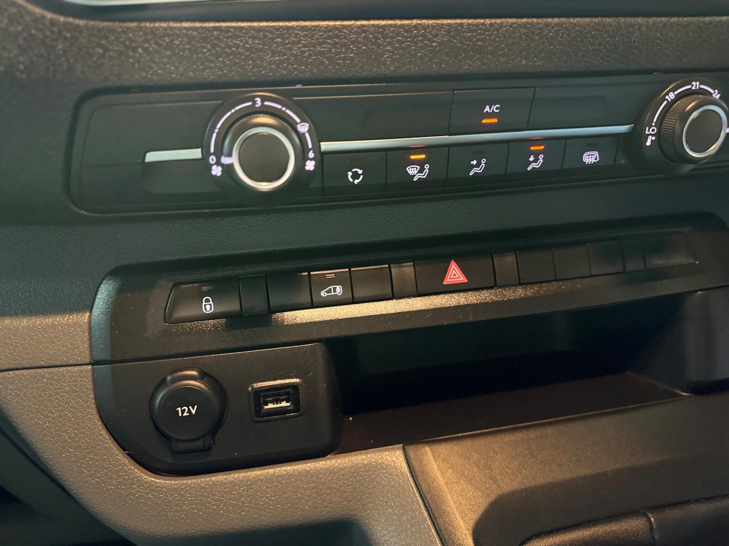 Used Peugeot Expert 2022 for sale - 77143162: Photo 48