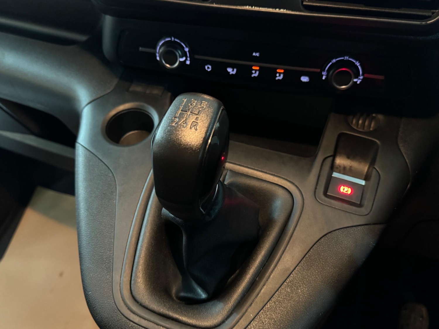 Used Peugeot Partner 2020 for sale - 76585232: Photo 56