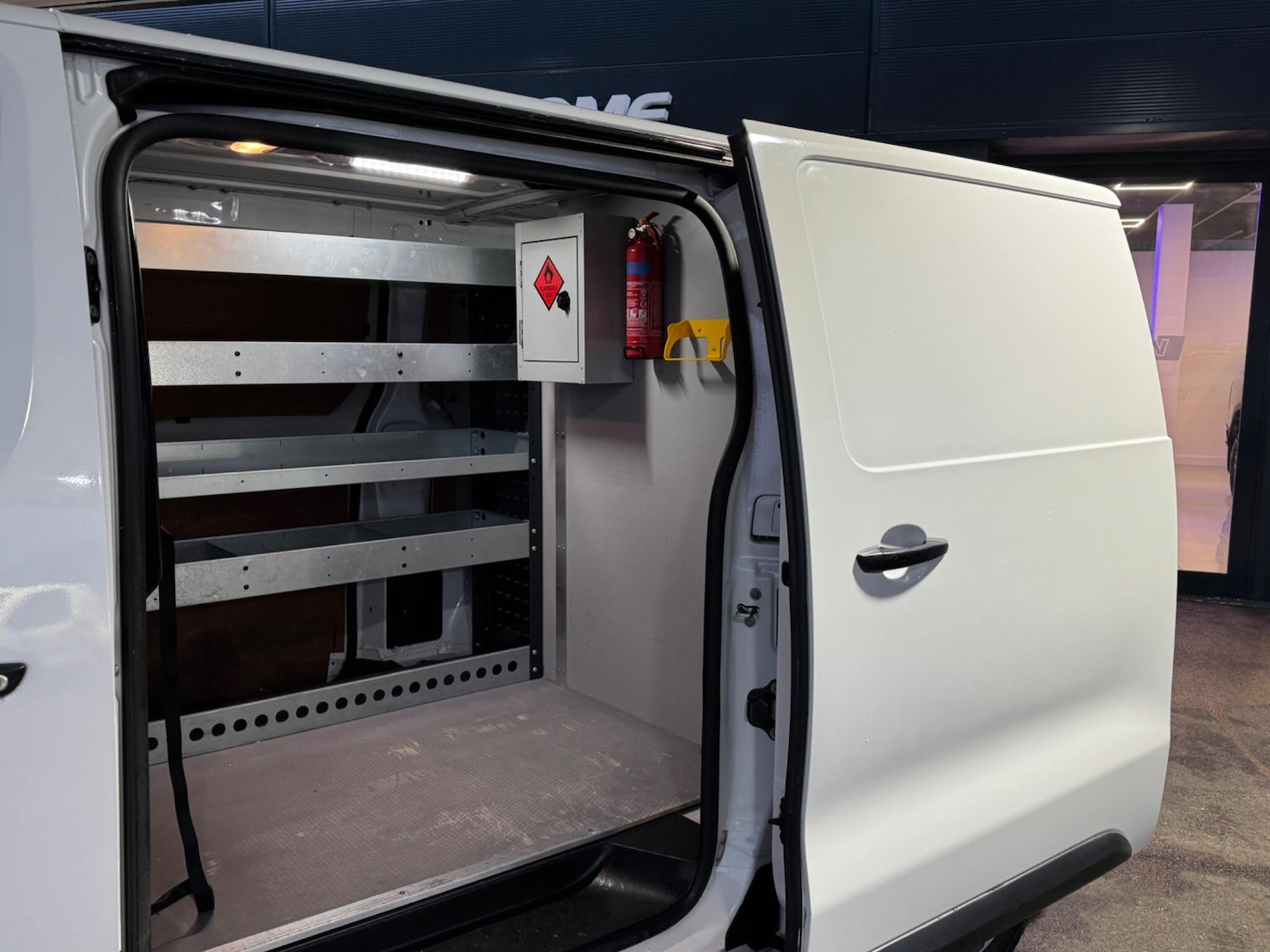 Used Peugeot Expert 2022 for sale - 77612280: Photo 17