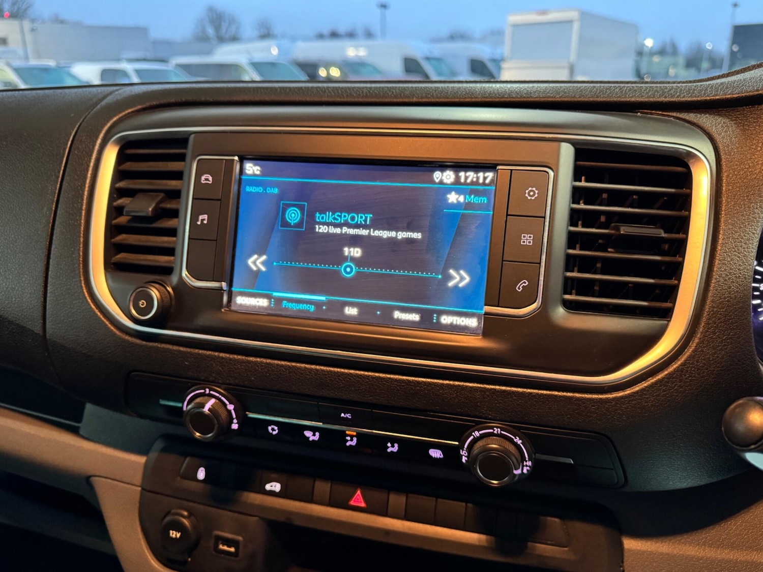 Used Peugeot Expert 2022 for sale - 77612280: Photo 37