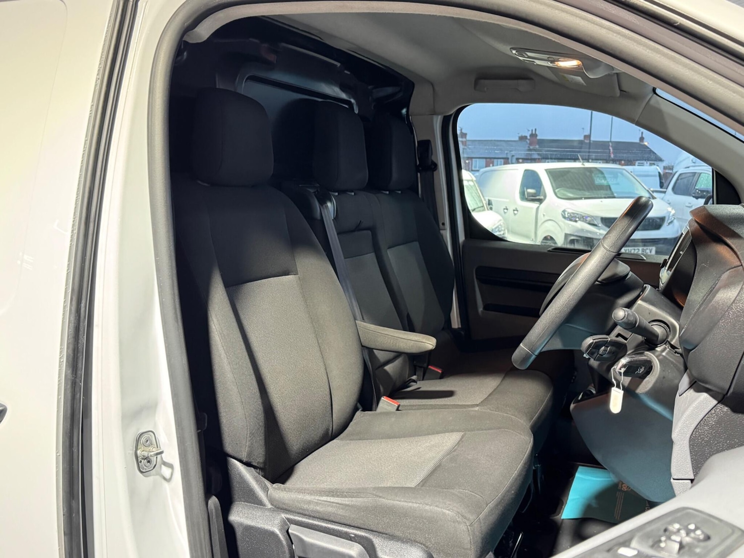 Used Peugeot Expert 2022 for sale - 77612280: Photo 41