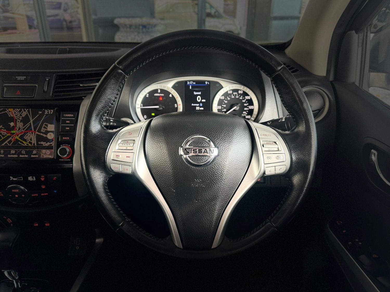 Used Nissan Navara 2020 for sale - 76388187: Photo 40