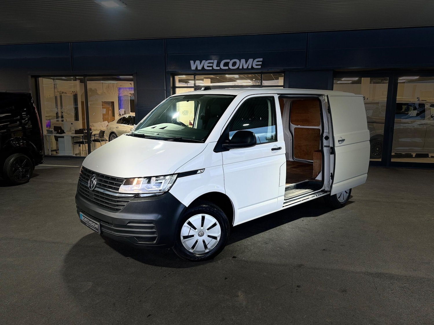Used Volkswagen Transporter 2023 for sale - 76658857: Photo 12