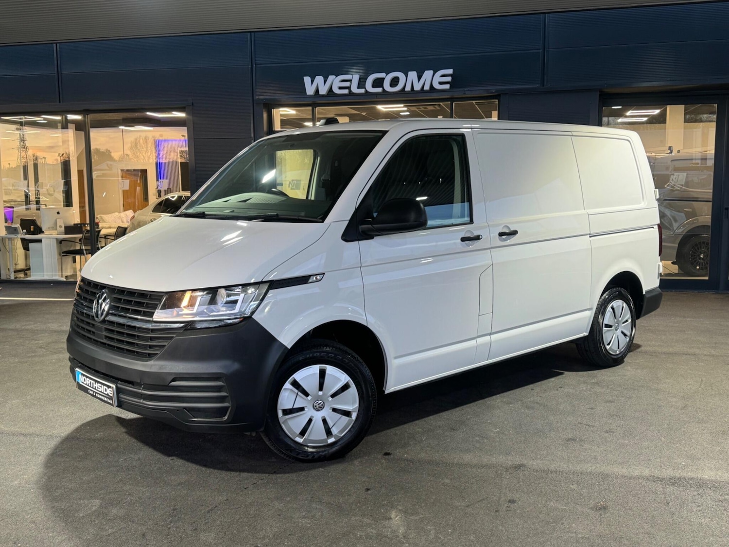 Used Volkswagen Transporter 2023 for sale - 76658857: Photo 3