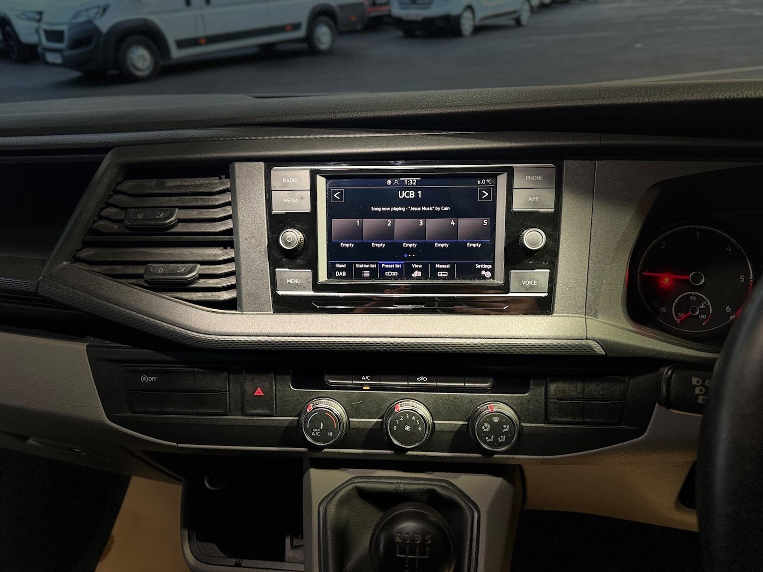 Used Volkswagen Transporter 2023 for sale - 76658857: Photo 37