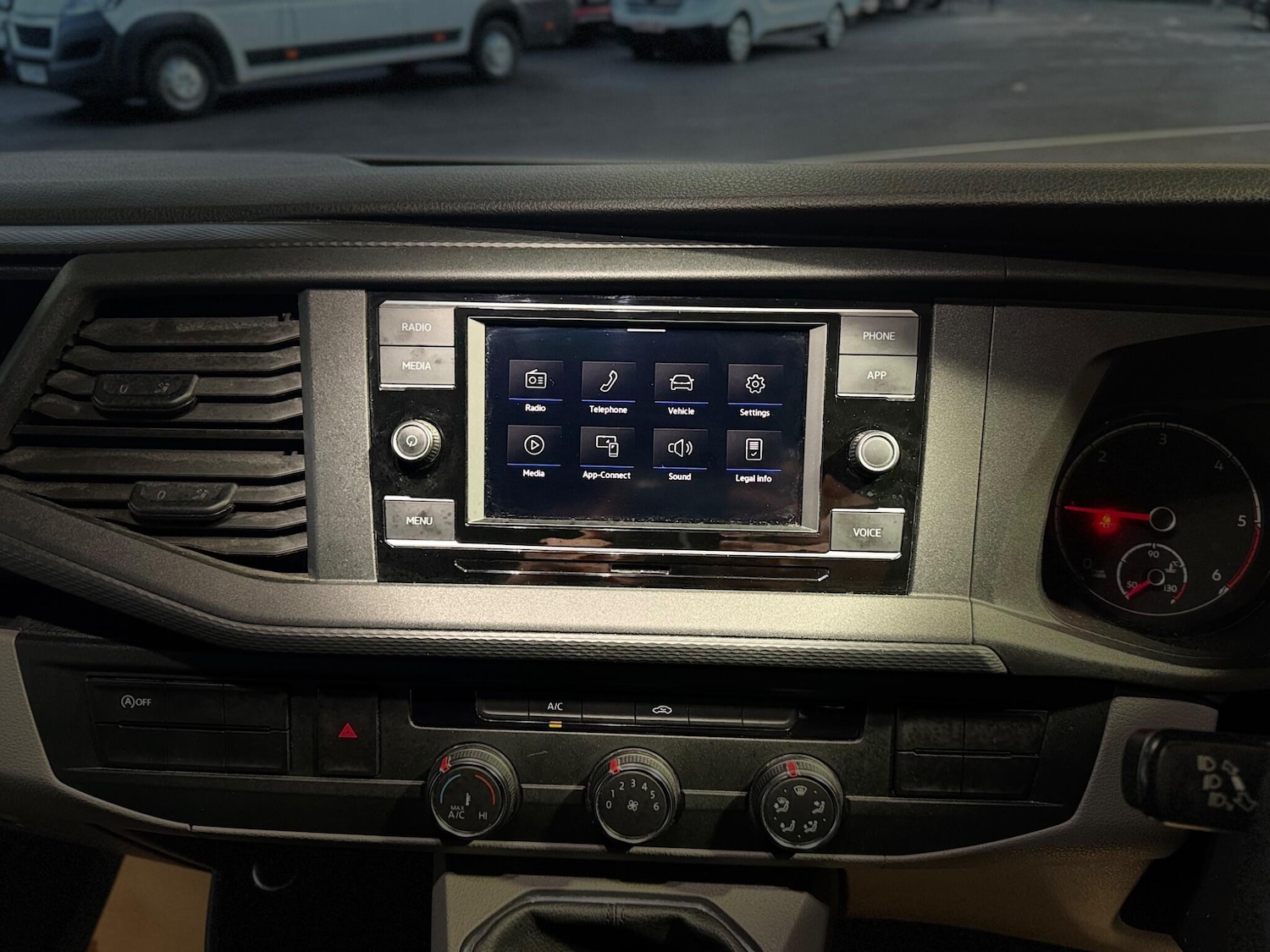 Used Volkswagen Transporter 2023 for sale - 76658857: Photo 38