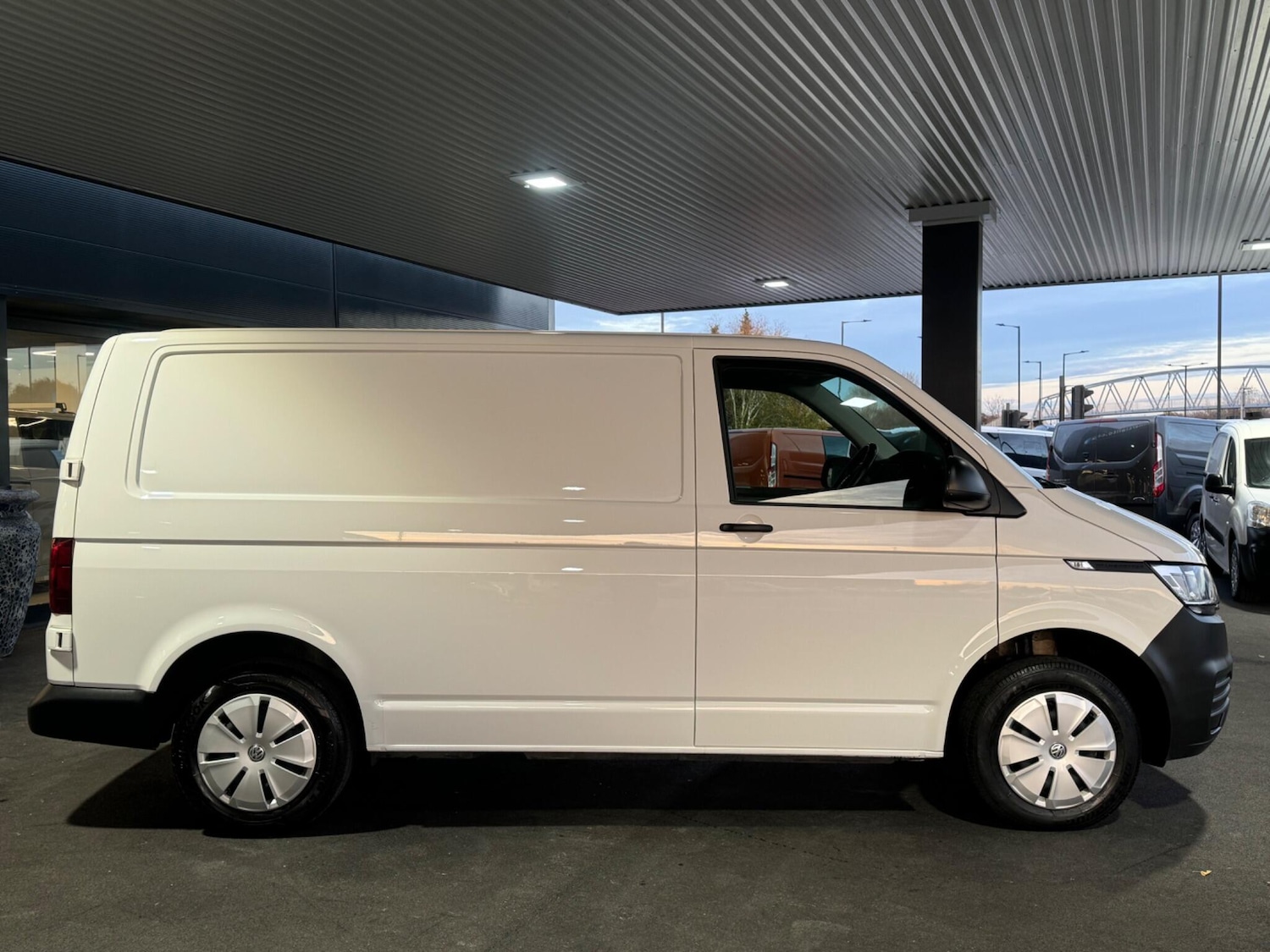 Used Volkswagen Transporter 2023 for sale - 76658857: Photo 5