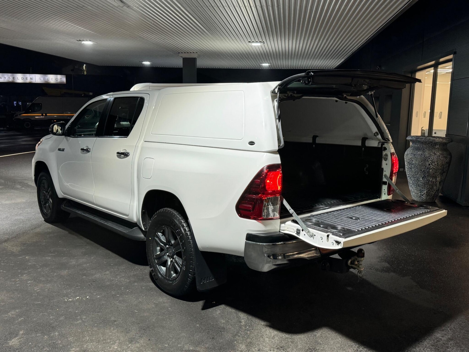 Used Toyota Hilux 2023 for sale - 77509821: Photo 15