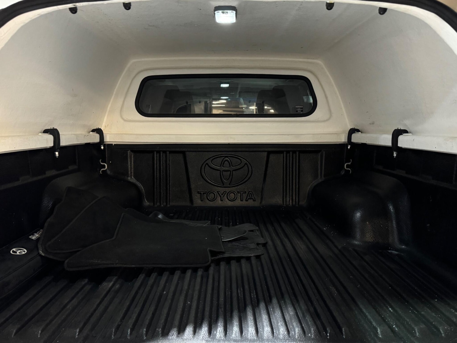 Used Toyota Hilux 2023 for sale - 77509821: Photo 17