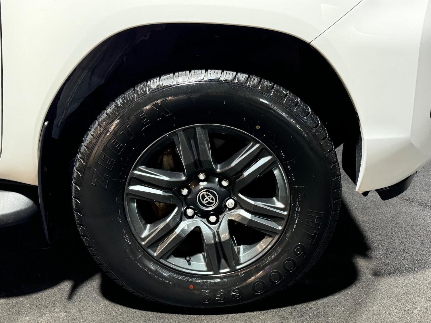 Used Toyota Hilux 2023 for sale - 77509821: Photo 27