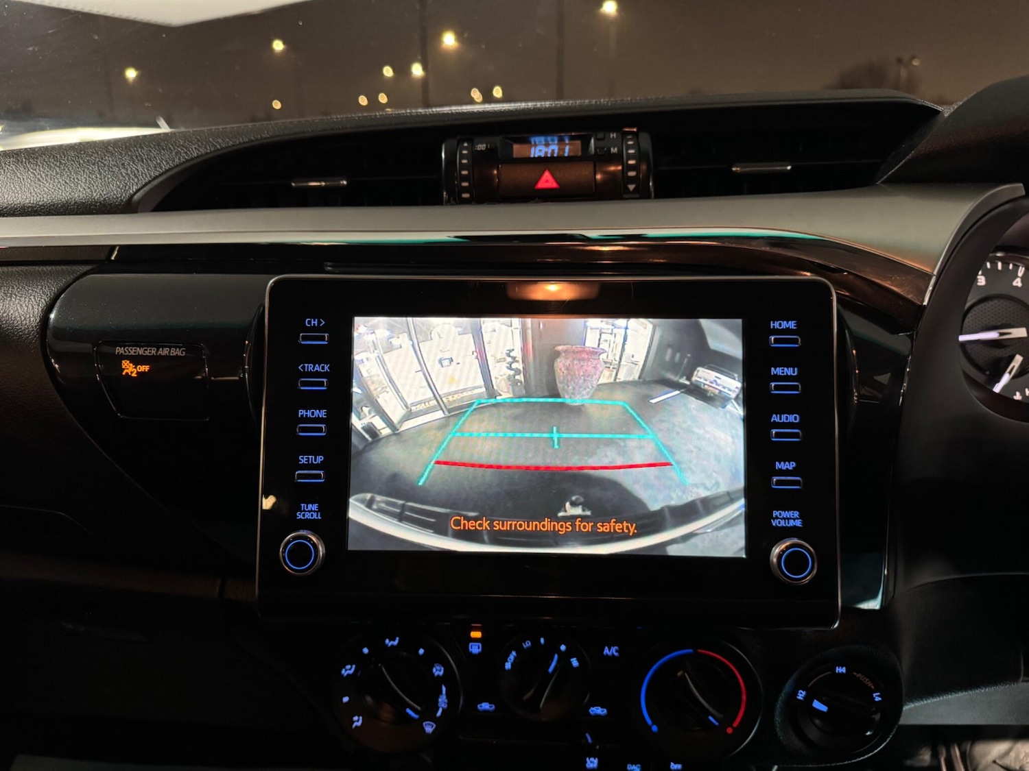 Used Toyota Hilux 2023 for sale - 77509821: Photo 43