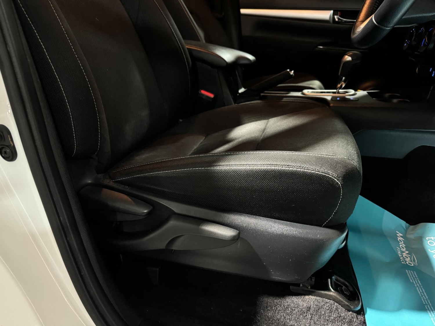 Used Toyota Hilux 2023 for sale - 77509821: Photo 51