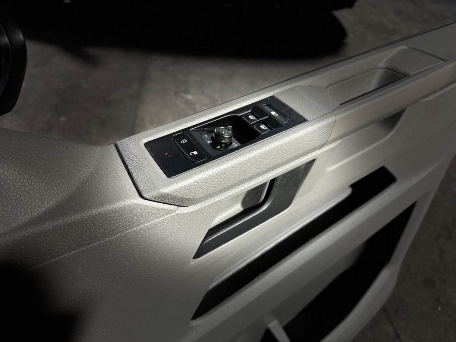 Used Volkswagen Transporter 2021 for sale - 76714403: Photo 40