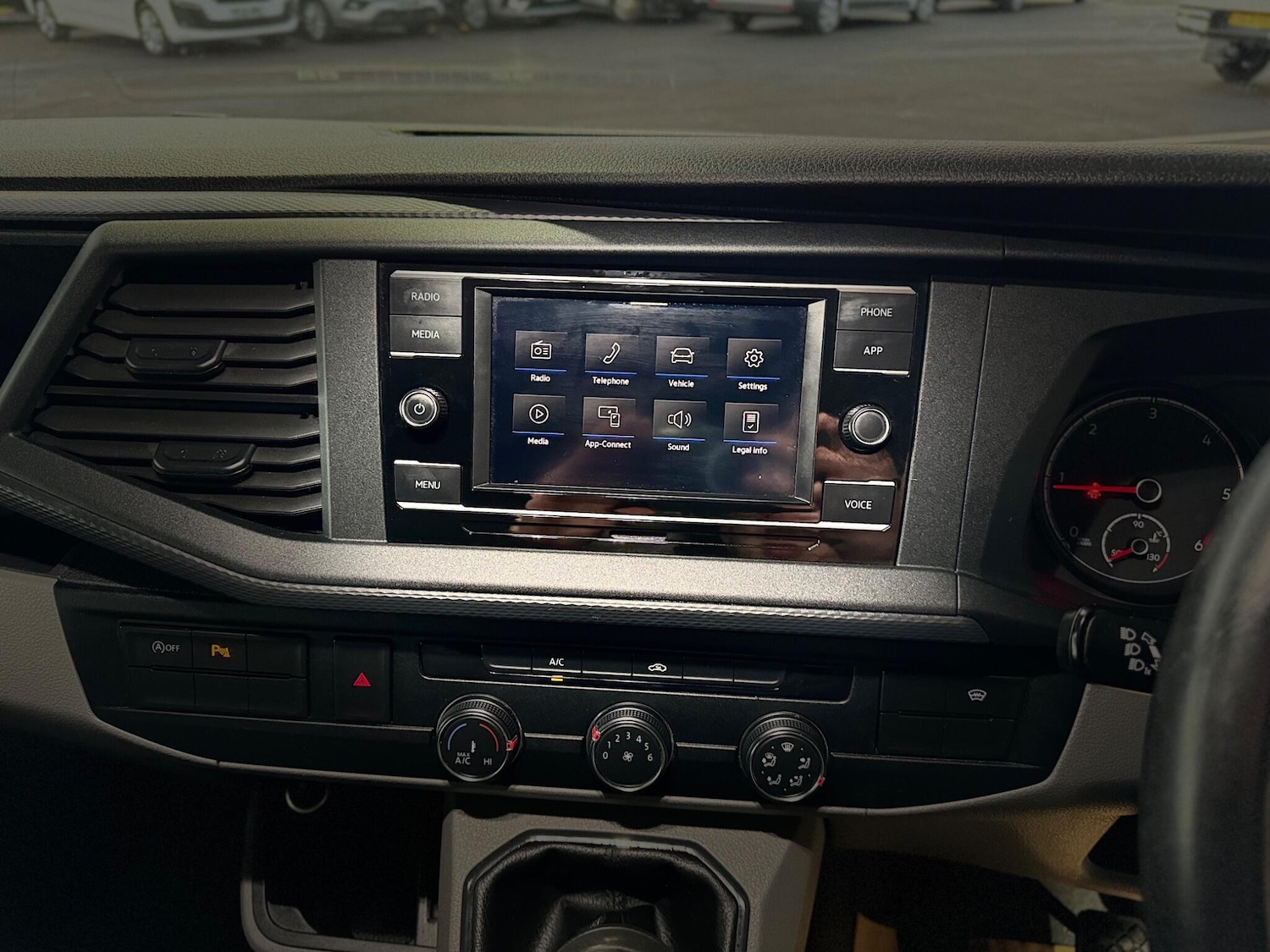 Used Volkswagen Transporter 2021 for sale - 76714403: Photo 50