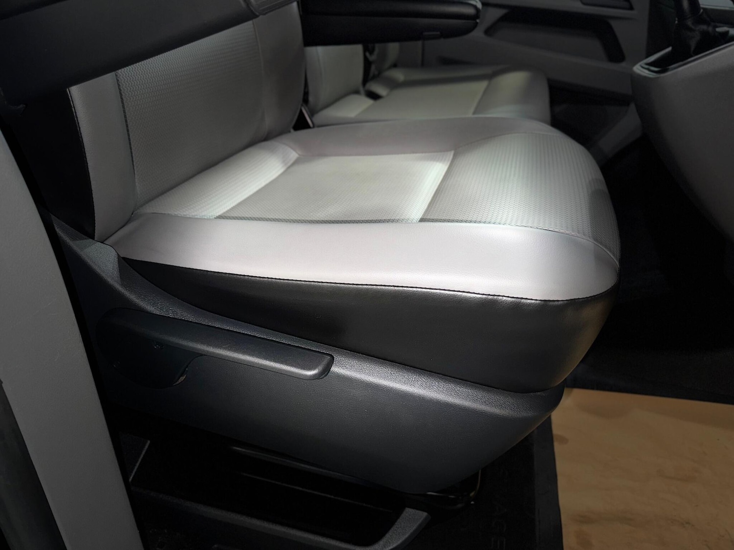 Used Volkswagen Transporter 2021 for sale - 76714403: Photo 60