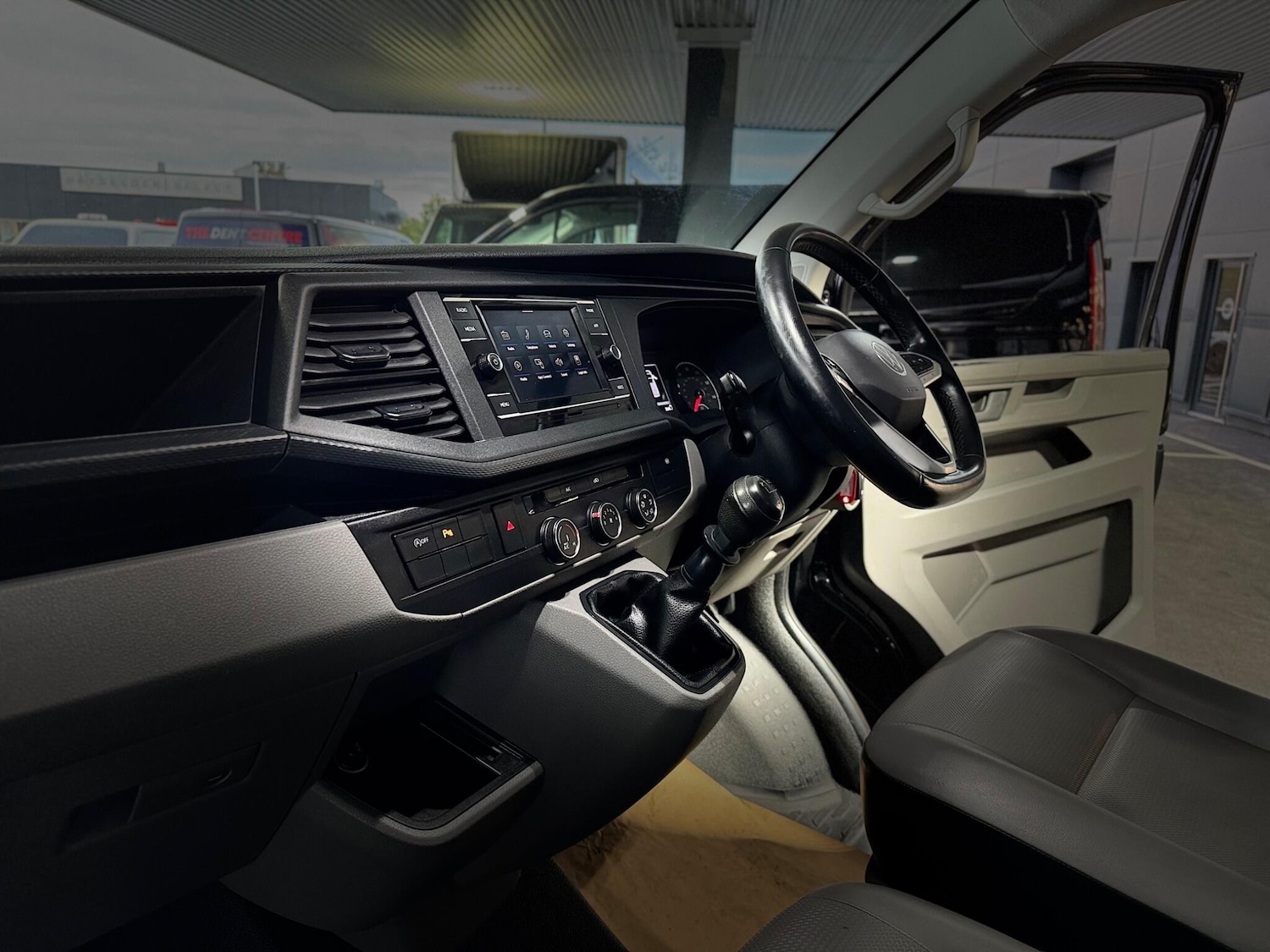 Used Volkswagen Transporter 2021 for sale - 76714403: Photo 65